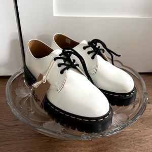 NWT Winter White Doc Martins - Size 8